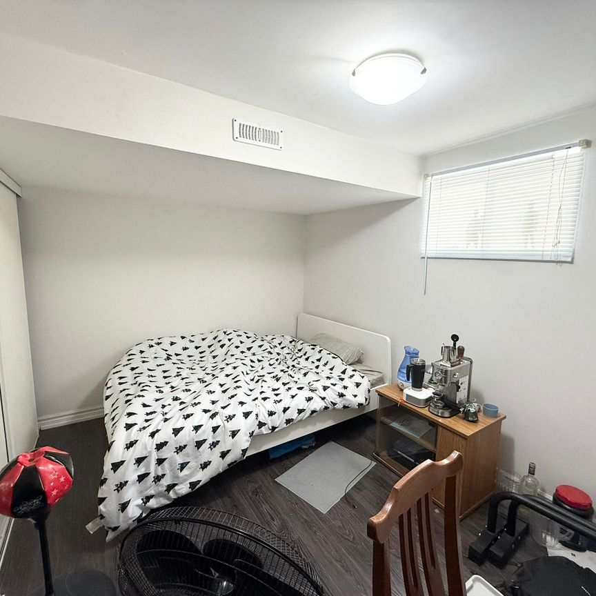 For Lease - 38 Deepdale Drive Unit# Lower, Toronto, Ontario - Photo 1