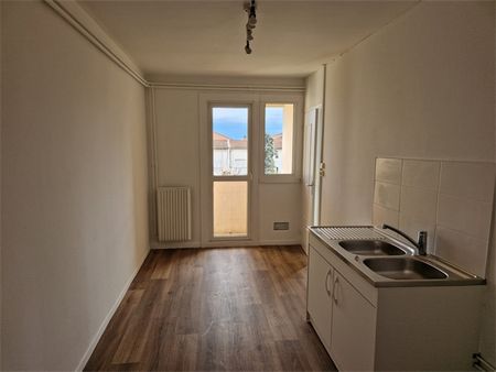 Location Appartement 4 pièces 73m² - Photo 4