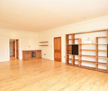 3 bedroom flat to rent - Photo 2