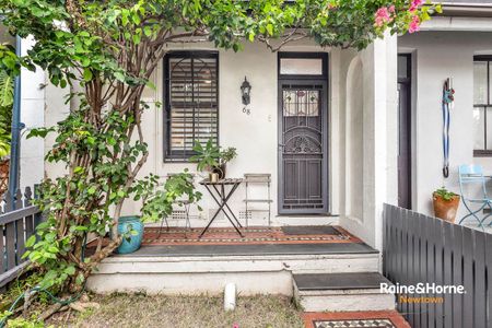 2 Bedroom home where contemporary meets charm - Photo 4