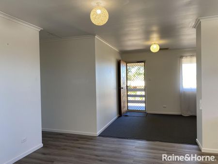 Fantastic family home with Sheds - Photo 2