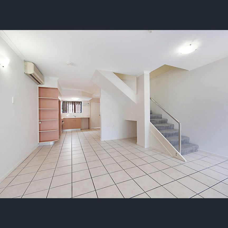 2b/7 Richard Street, Aitkenvale, Qld 4814 - Photo 1