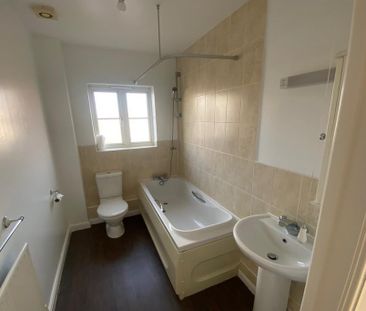 2 bedroom flat to rent - Photo 6