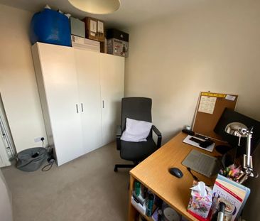 2 Bed Terraced House, Town Place, RG1 - Photo 2