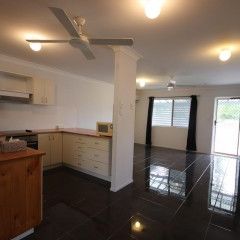 Gem in Mount Louisa - Photo 1