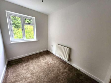 Victoria Road, Cradley Heath, B64 - Photo 3