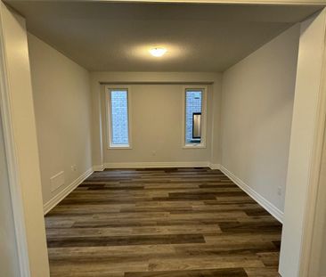 For Lease - 42 Del Ray Crescent, Wasaga Beach, Ontario - Photo 2