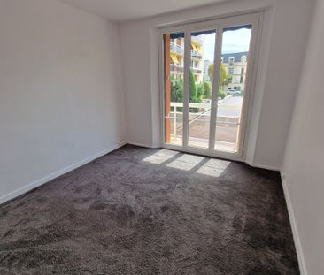 Location Appartement 3 pièces 63m² ST MAUR DES FOSSES 94210 - Photo 6