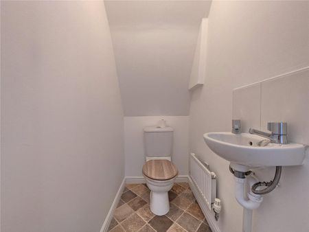 3 bedroom semi-detached house to rent - Photo 3