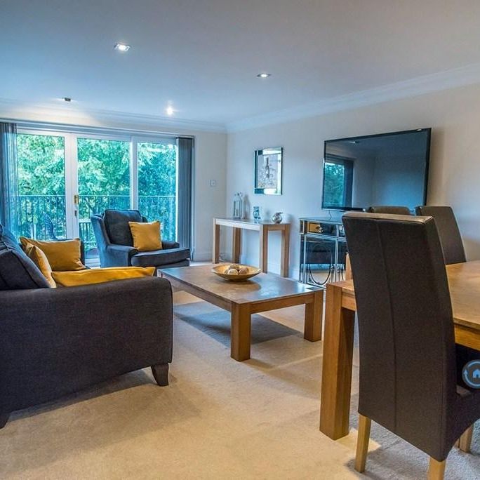 6 bedroom flat to rent - Photo 1