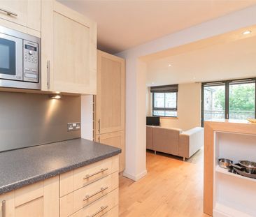 2 bedroom apartment to rent - Photo 3