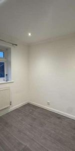 Sutton Hall Road, Hounslow, TW5 - Photo 3