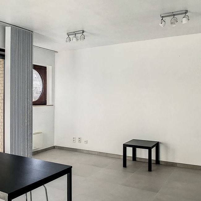 Appartement te huur in Oostende voor € 585 met 1 slaapkamer - Photo 1