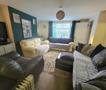 3 bedroom terraced house to rent - Photo 3