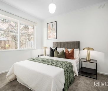 Move-in Ready with Style and Space - Photo 6