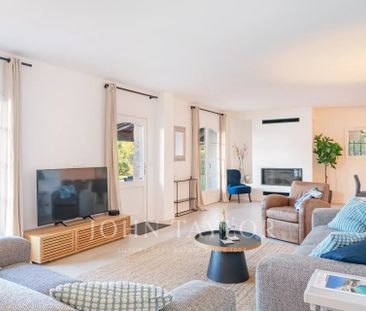 Maison à louer Mougins, Cote d'Azur, France6 500 EUR / Mois - Photo 4