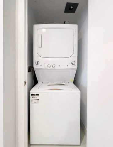 For Lease - 2221 Yonge Street Unit# 808, Toronto, Ontario - Photo 2