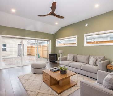 66 McCrae Dr, Welland - All Inclusive 3 Bedroom Main Unit - Photo 2