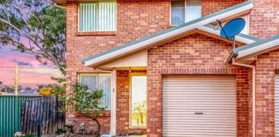 Prime Location with Extra Space - Photo 2