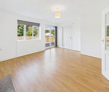 2 bedroom semi-detached house to rent - Photo 6