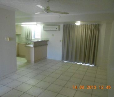 5/10 Vivian Street, Pimlico - Photo 1