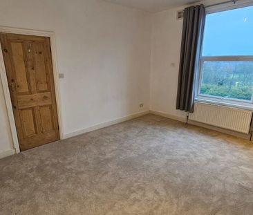 Park Crescent, Armley, Leeds, LS12 3NL - Photo 6