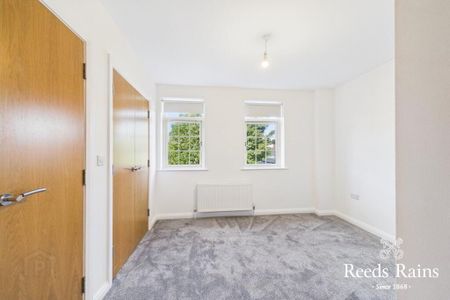 3 Gransha Wood, Dundonald, Belfast, BT16 2FG - Photo 3