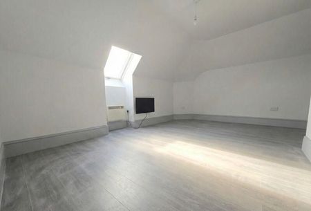 3 Bed Flat, Coleraine Road, B42 - Photo 3