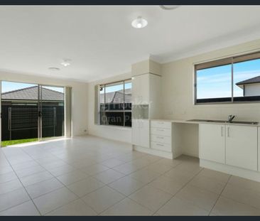 STYLISH THREE BEDROOM HOME - Photo 3