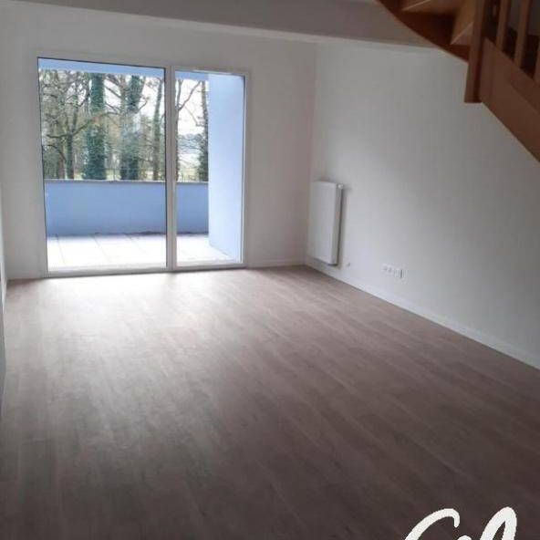 Location appartement t4 87 m² à Nantes (44300) Pont du Cens - Petit Port-Petit port - Faculté - Photo 1