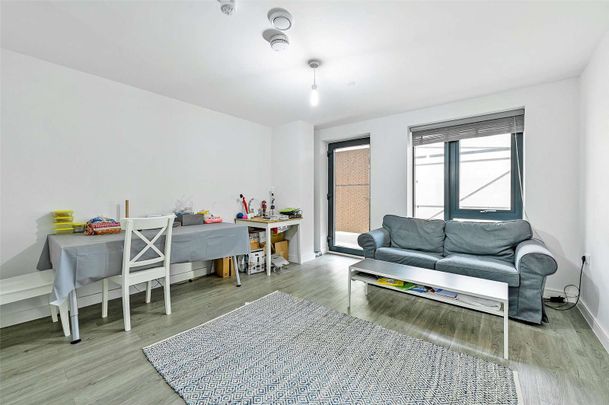 A centrally located flat in the popular Milliners development. - Photo 1