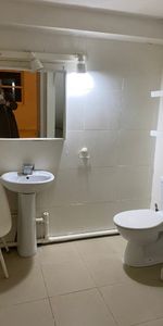 Studio Flat, Clarence Mews, E5 - Photo 4