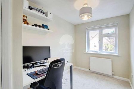 Holmlea Road, Datchet, SL3 - Photo 3