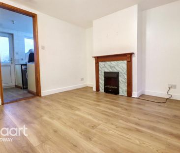 1 bedroom end of terrace house to rent - Photo 2