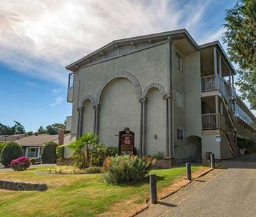 Mayfair Manor Apartments | 827 Selkirk Avenue, Victoria - Photo 1