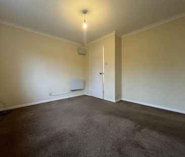 Challacombe, Furzton, Milton Keynes, MK4 - Photo 3