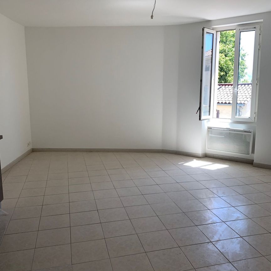 Appartement 1 pièces 28m2 MARSEILLE 12EME 523 euros - Photo 1