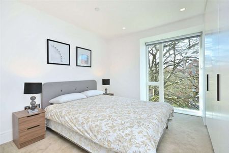 Exceptional 2 bedroom, 2 bathroom contemporary apartment with private balcony, in the highly sought after Hampstead Manor development. - Photo 5