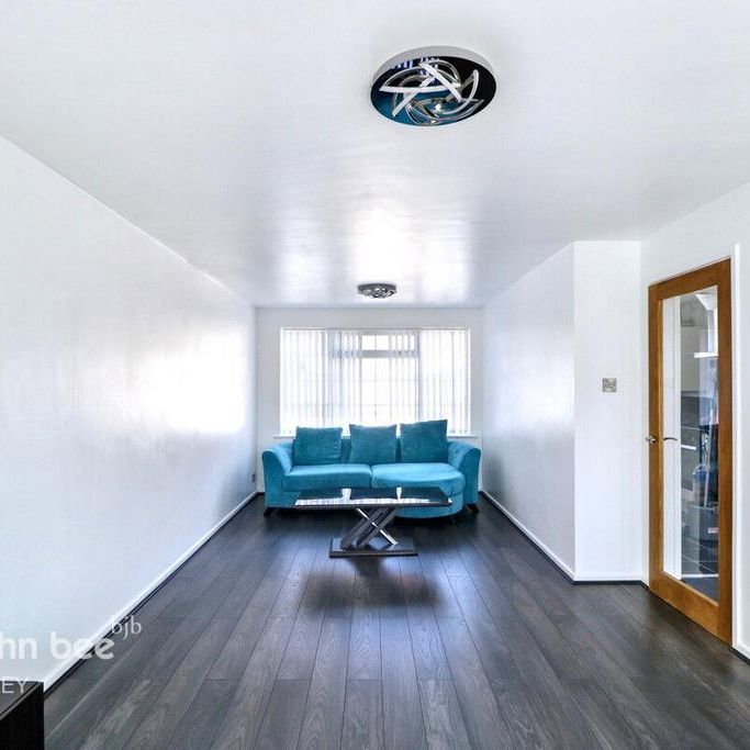 3 bedroom detached house to rent - Photo 1