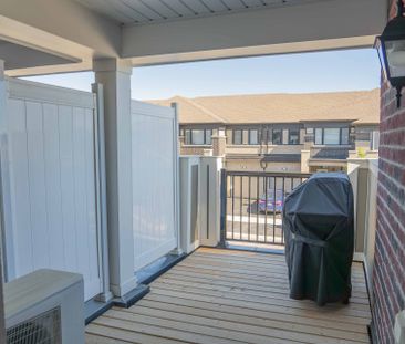 For Lease - 3372 Swordbill Street, Pickering, Ontario - Photo 4