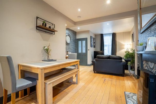 2 bedroom terraced house to rent - Photo 1