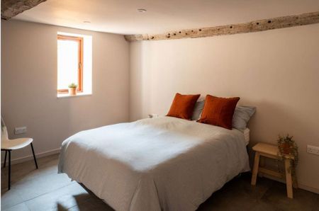 3 bedroom barn conversion to rent - Photo 4