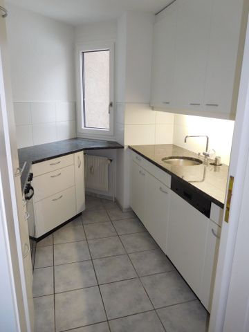Grosszügige 2.5-Zimmerwohnung in ruhigem Quartier ! - Foto 4