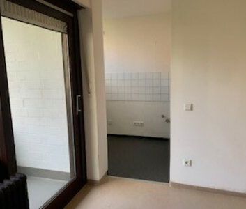 Große 1 Zimmer Wohnung mit Balkon und Badewanne - Photo 5