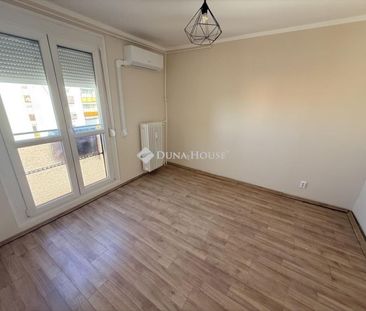 Kiadó jó állapotú panel lakás - Pécs - Fotó 5