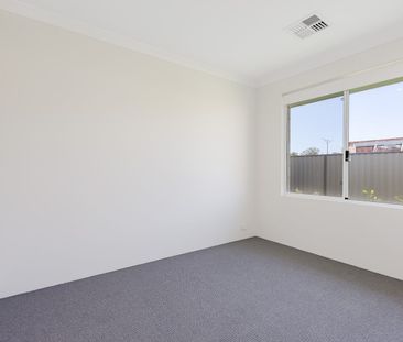 Brand New Family Home - Photo 4