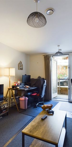 Stour House, Maidenhead Stour House, Maidenhead - Photo 1