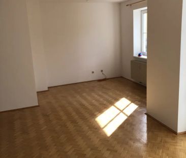 Ideale 2-Zimmer- Wohnung mit Tiefgaragenplatz und möblierter Küche ... - Photo 5