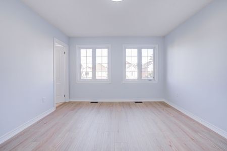 For Lease - 146 Art West Avenue, Newmarket, Ontario - Photo 5