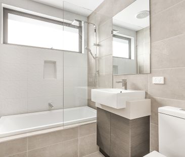 19 Cecil Street, Bentleigh East VIC 3165 - Townhouse For Rent | Domain - Photo 2